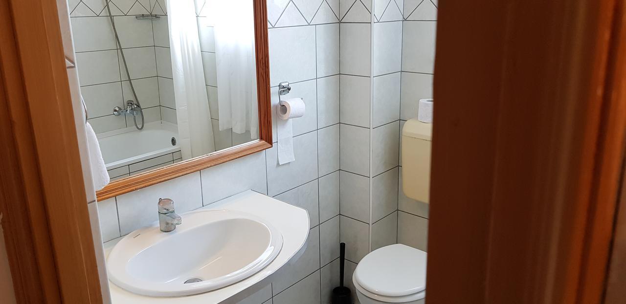 Hotel Paar Szieszta Gyor Ngoại thất bức ảnh